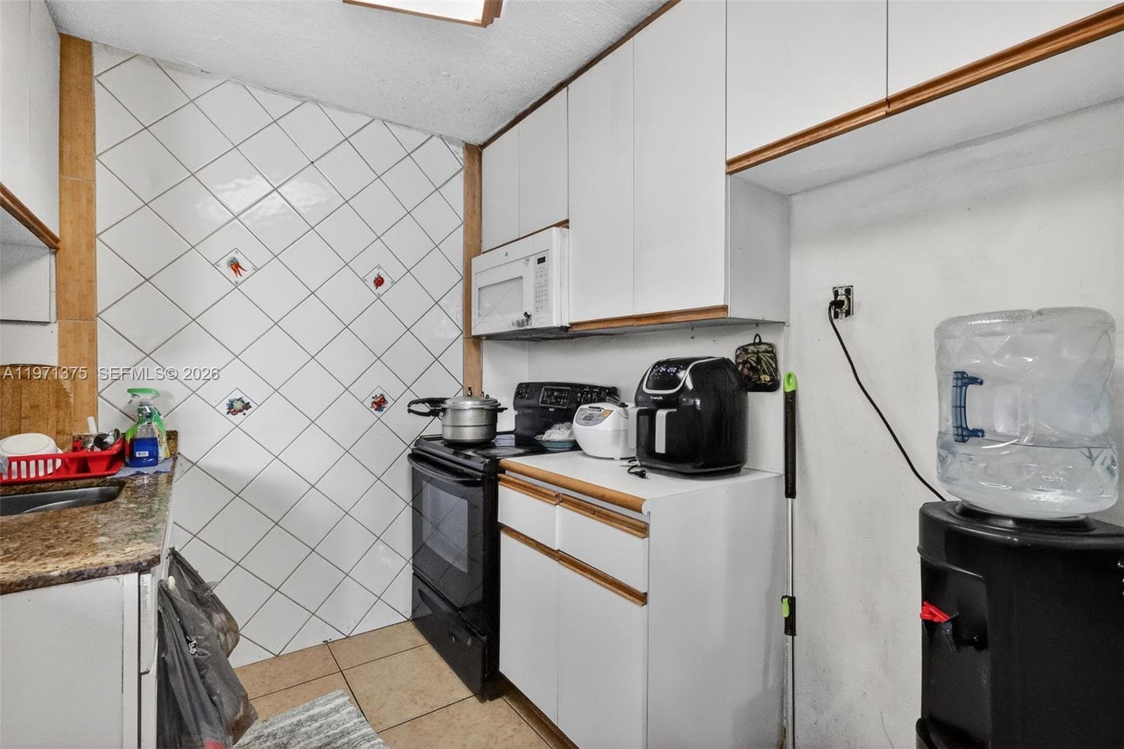 9678 Fontainebleau Blvd # 411, Miami FL 33172 — 13