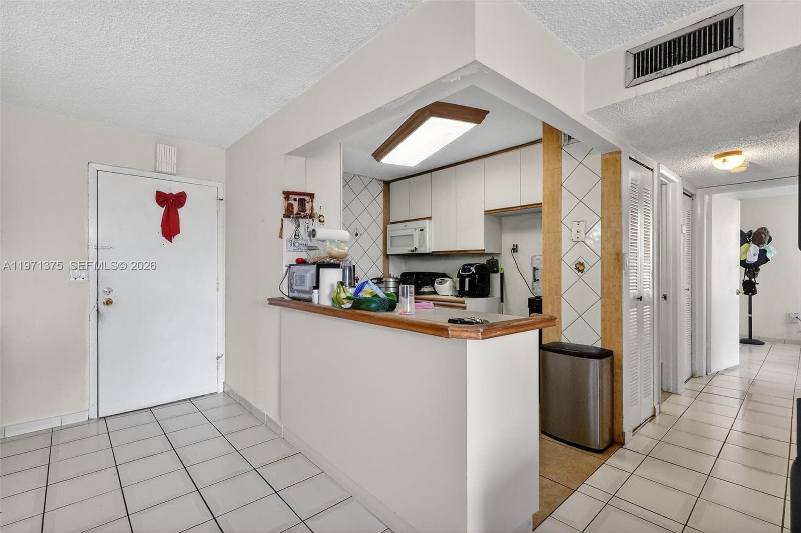 9678 Fontainebleau Blvd # 411, Miami FL 33172 — 11