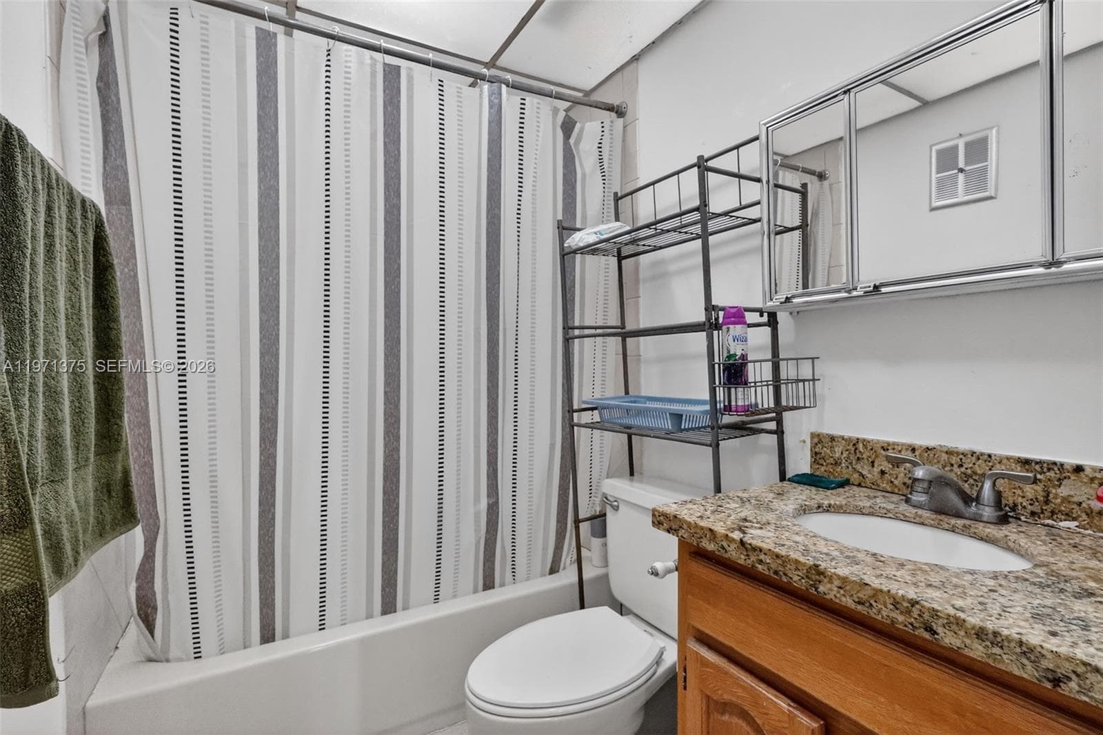 9678 Fontainebleau Blvd # 411, Miami FL 33172 — 19