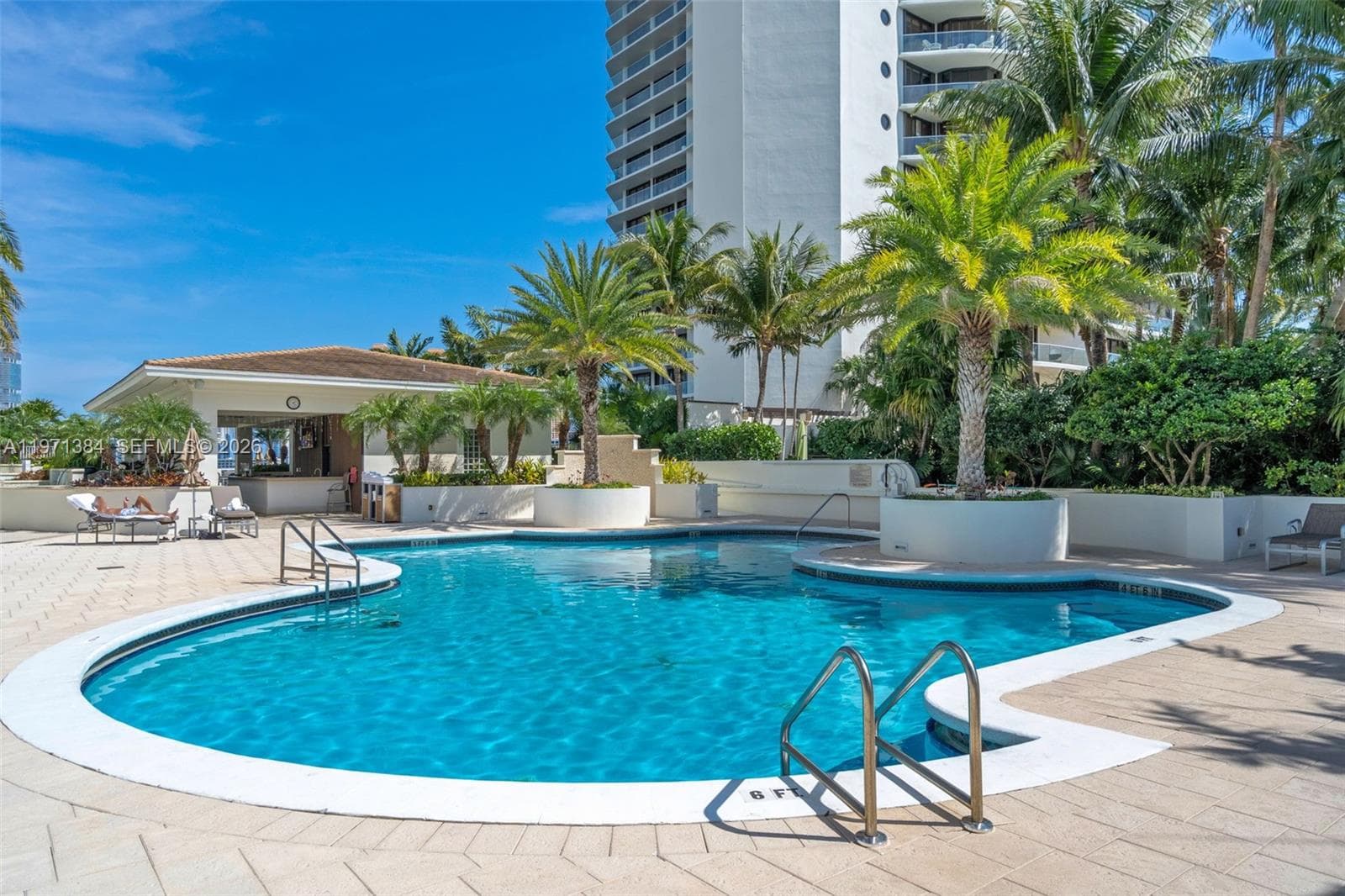 3000 Island Blvd # 2902, Aventura FL 33160 — 65