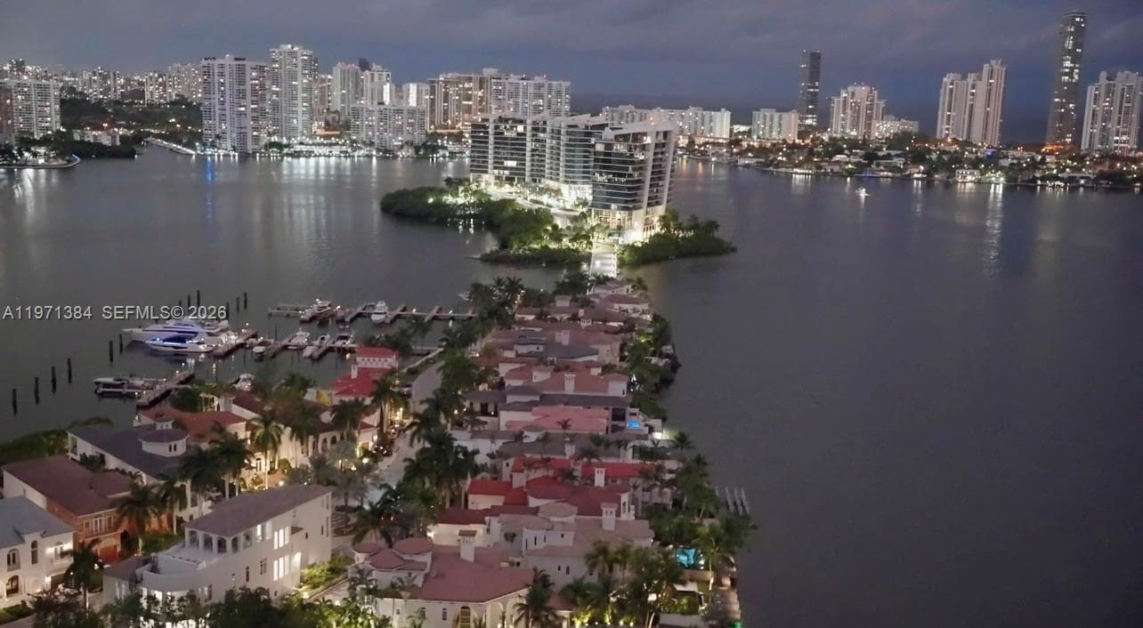 3000 Island Blvd # 2902, Aventura FL 33160 — 68