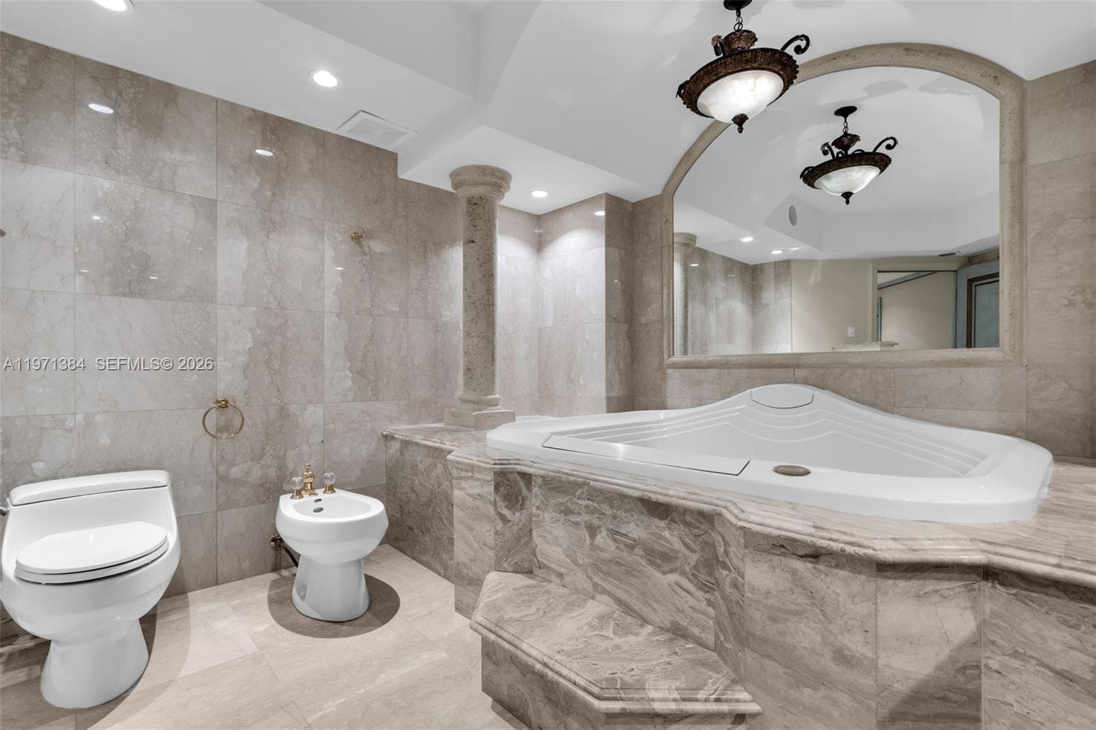 3000 Island Blvd # 2902, Aventura FL 33160 — 39