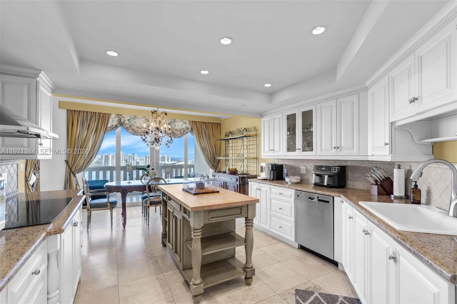 3000 Island Blvd # 2902, Aventura FL 33160 — 21