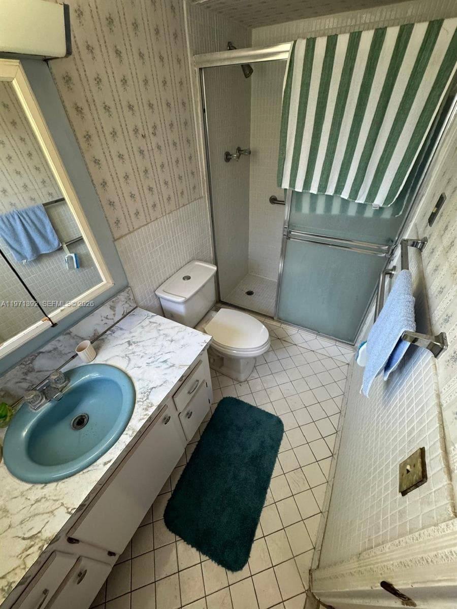 1301 NE 191st St # F405, Miami FL 33179 — 15