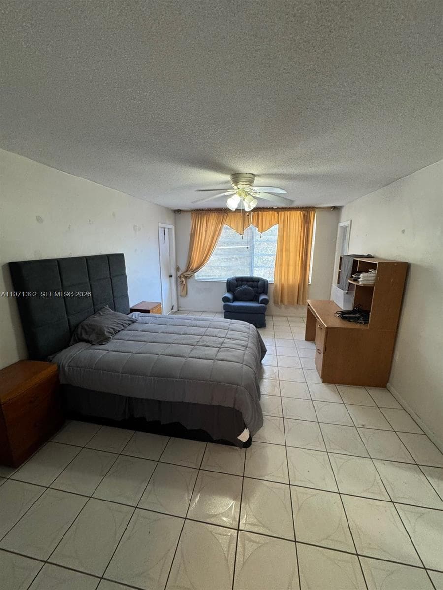 1301 NE 191st St # F405, Miami FL 33179 — 11