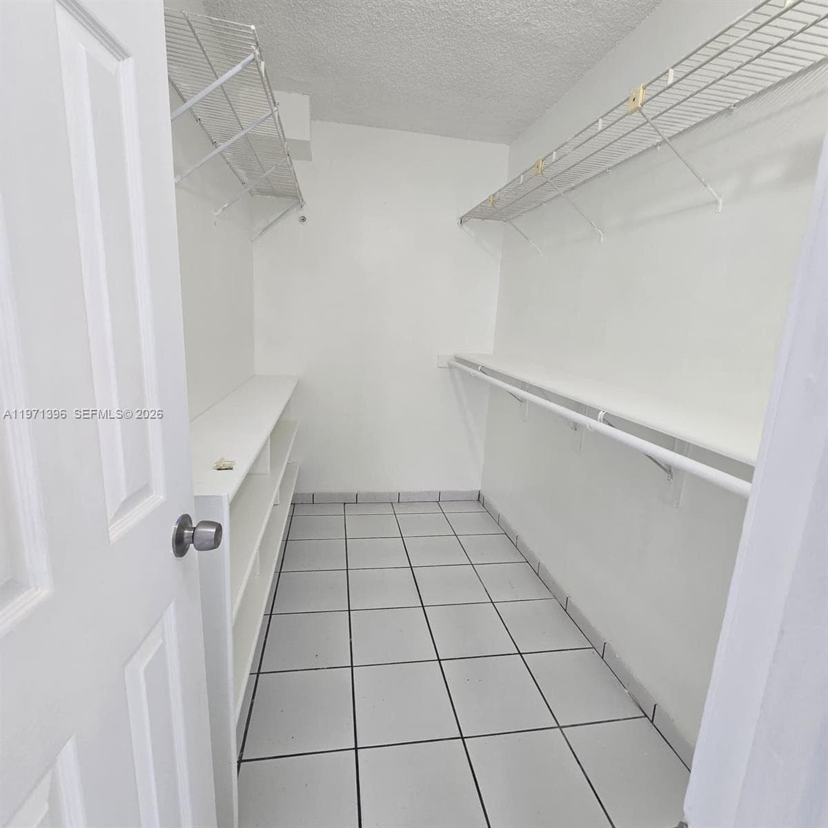 9678 Fontainebleau Blvd # 111, Miami FL 33172 — 17