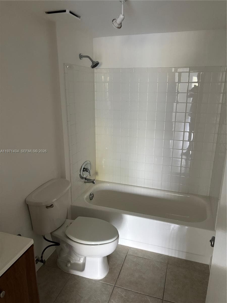 7900 Camino Cir # 308, Miami FL 33143 — 6