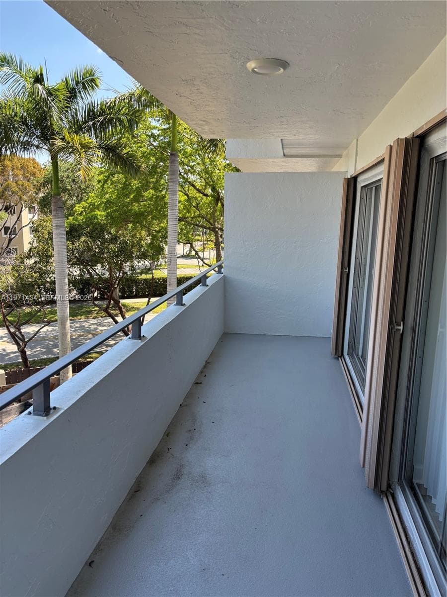 7900 Camino Cir # 308, Miami FL 33143 — 13