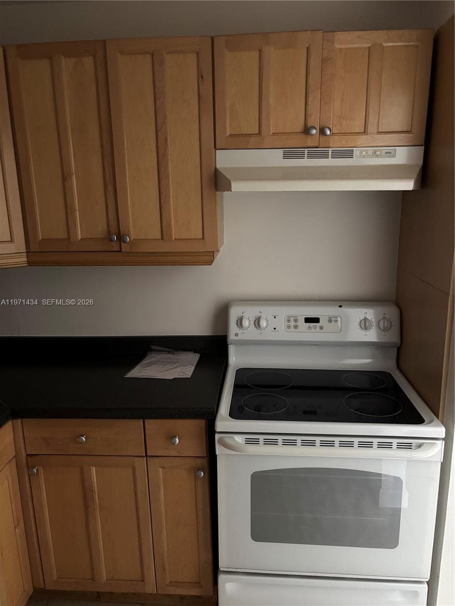 7900 Camino Cir # 308, Miami FL 33143 — 17