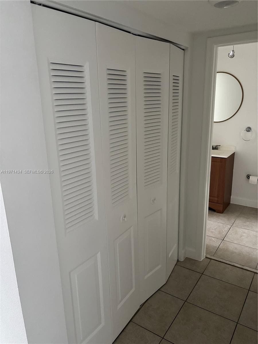 7900 Camino Cir # 308, Miami FL 33143 — 4