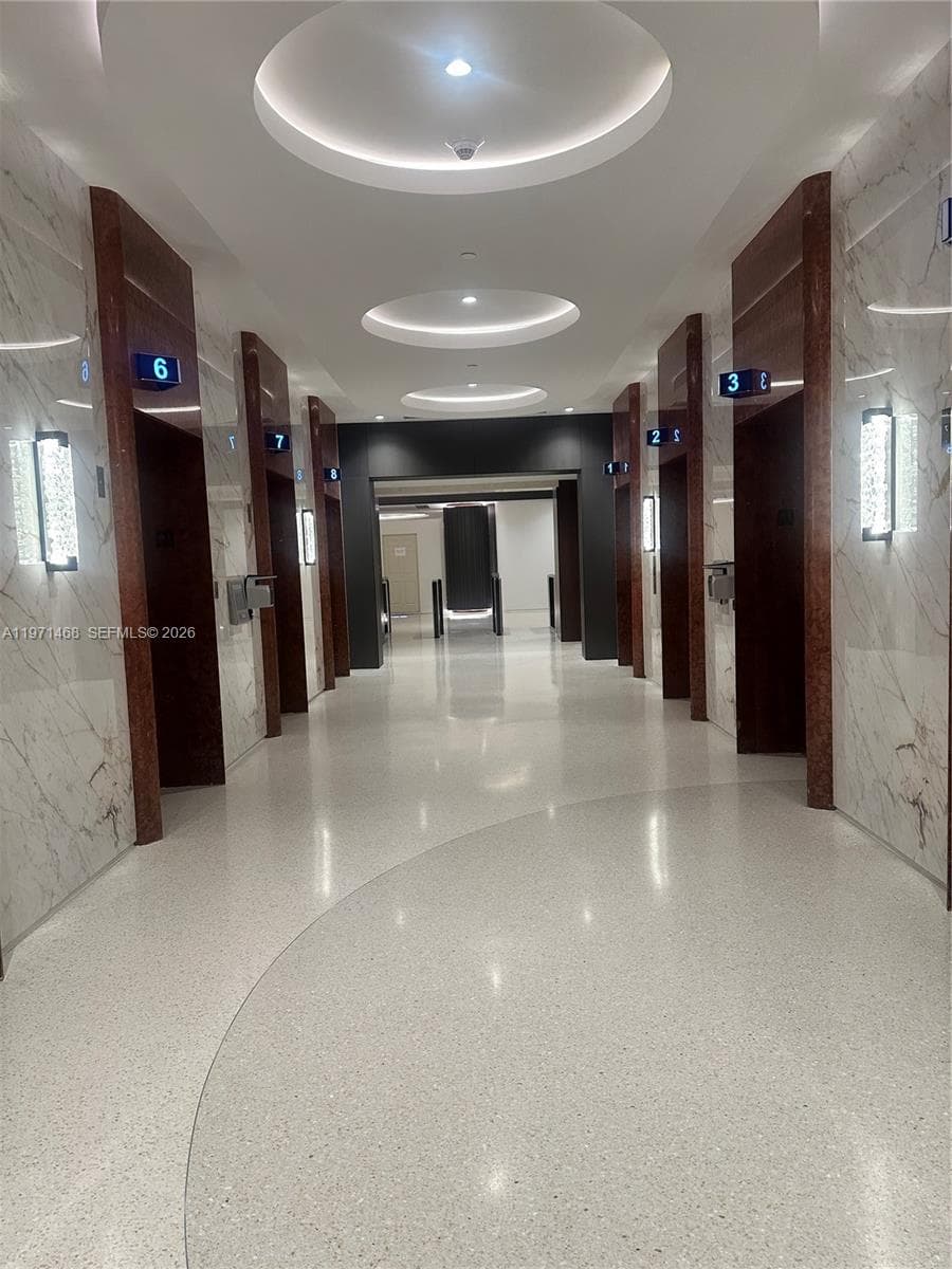 1717 N Bayshore Dr # 2740, Miami FL 33132 — 25