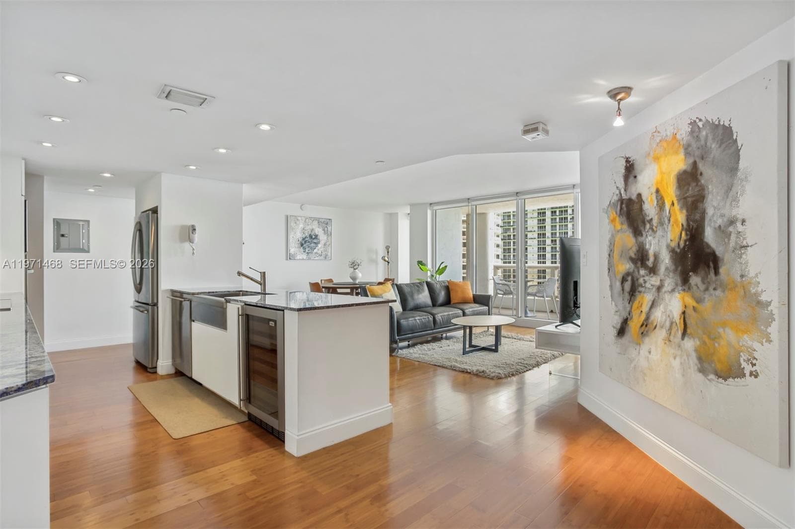 1717 N Bayshore Dr # 2740, Miami FL 33132 — 3