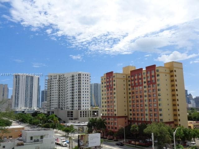 36 NW 6 Ave # 608, Miami FL 33128 — 25