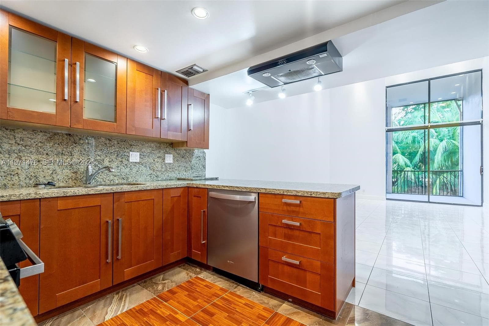 20347 W Country Club Dr, Aventura FL 33180 — 2