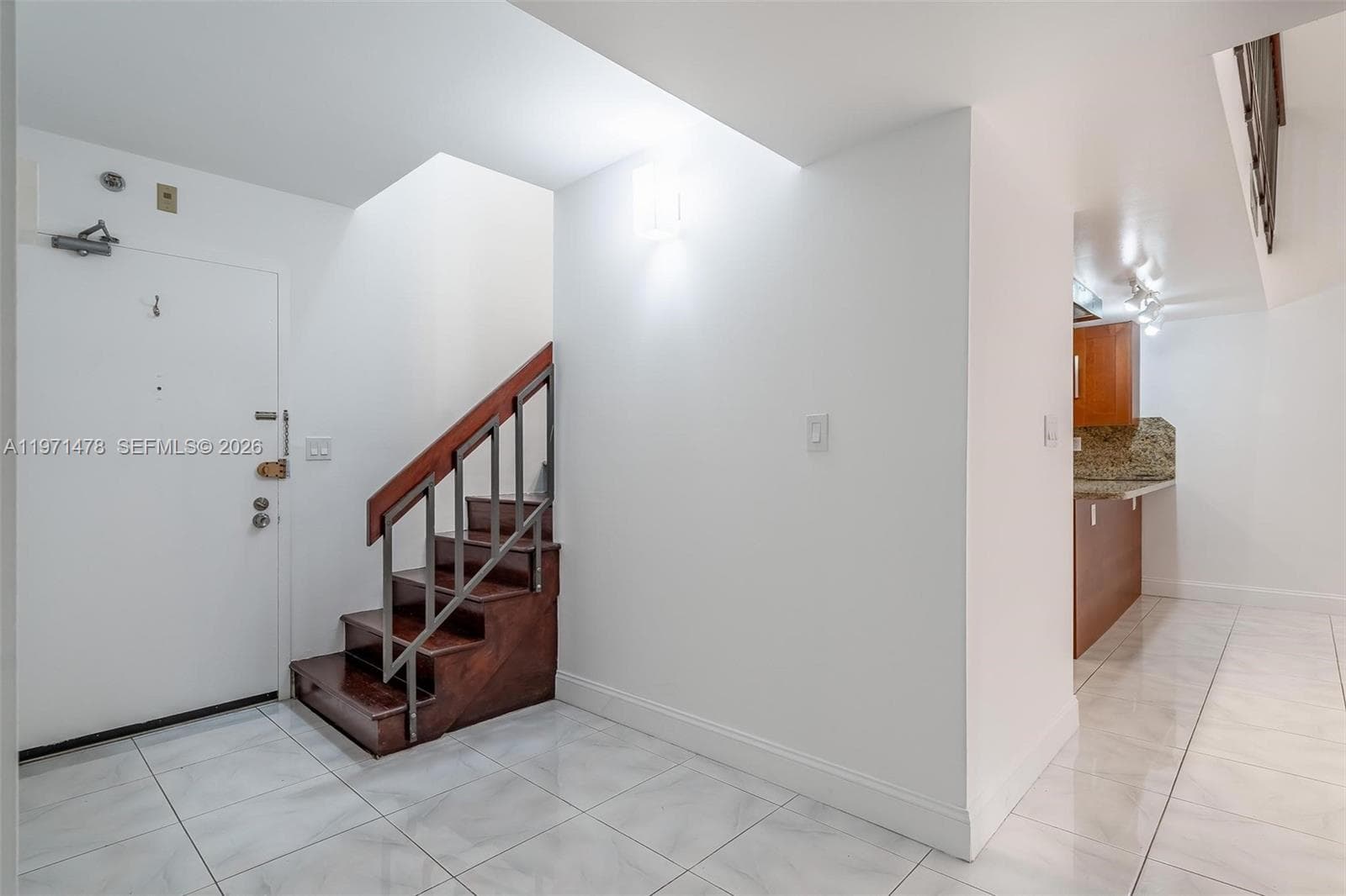 20347 W Country Club Dr, Aventura FL 33180 — 6