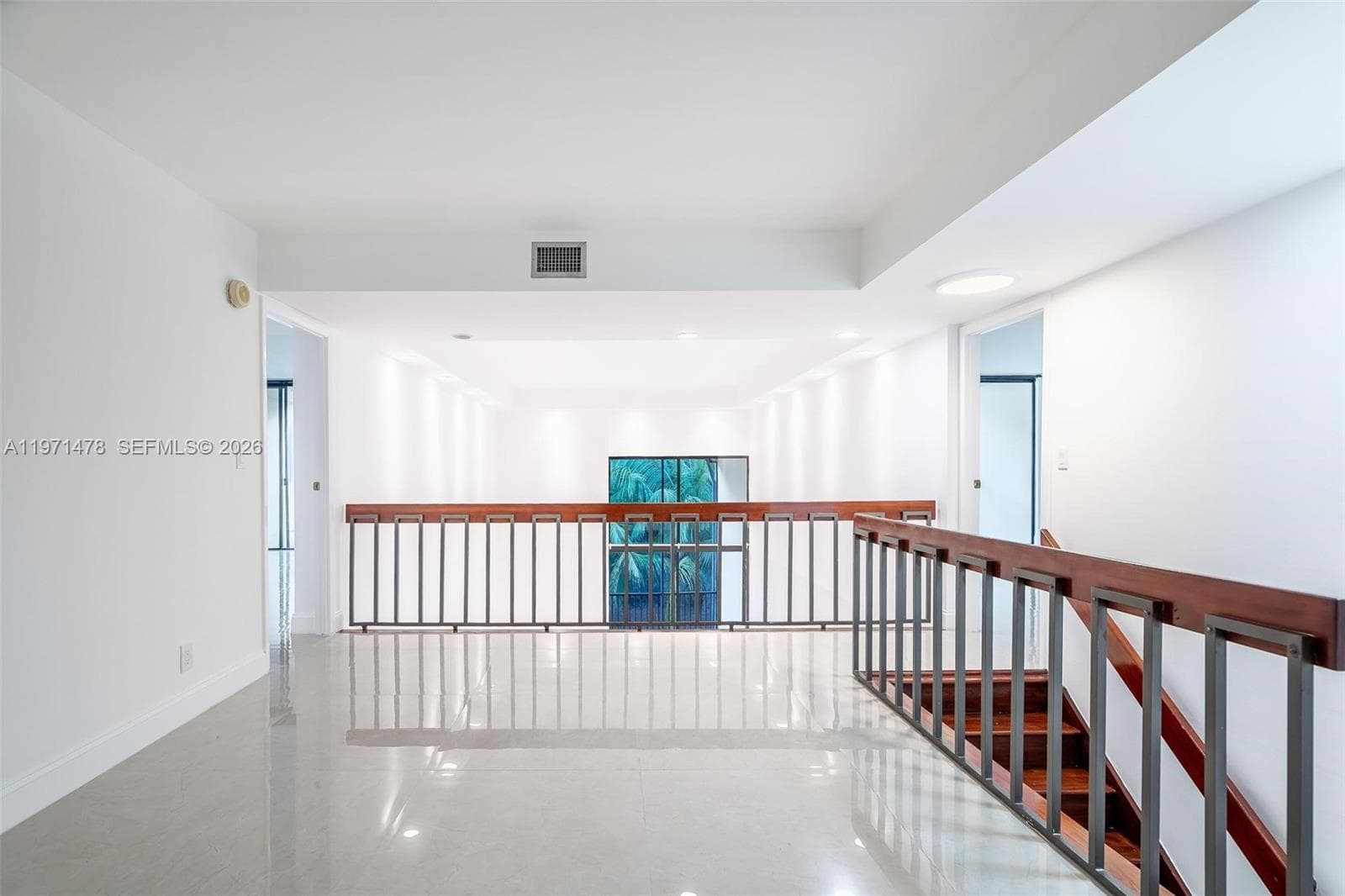 20347 W Country Club Dr, Aventura FL 33180 — 13