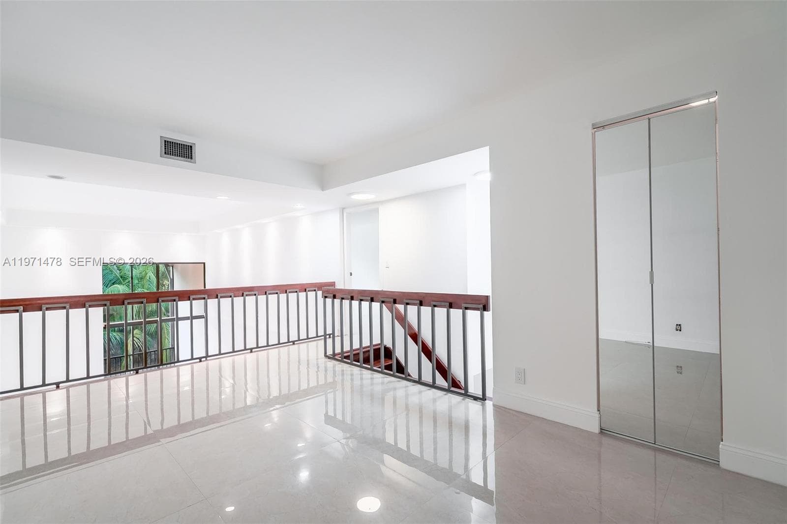 20347 W Country Club Dr, Aventura FL 33180 — 12