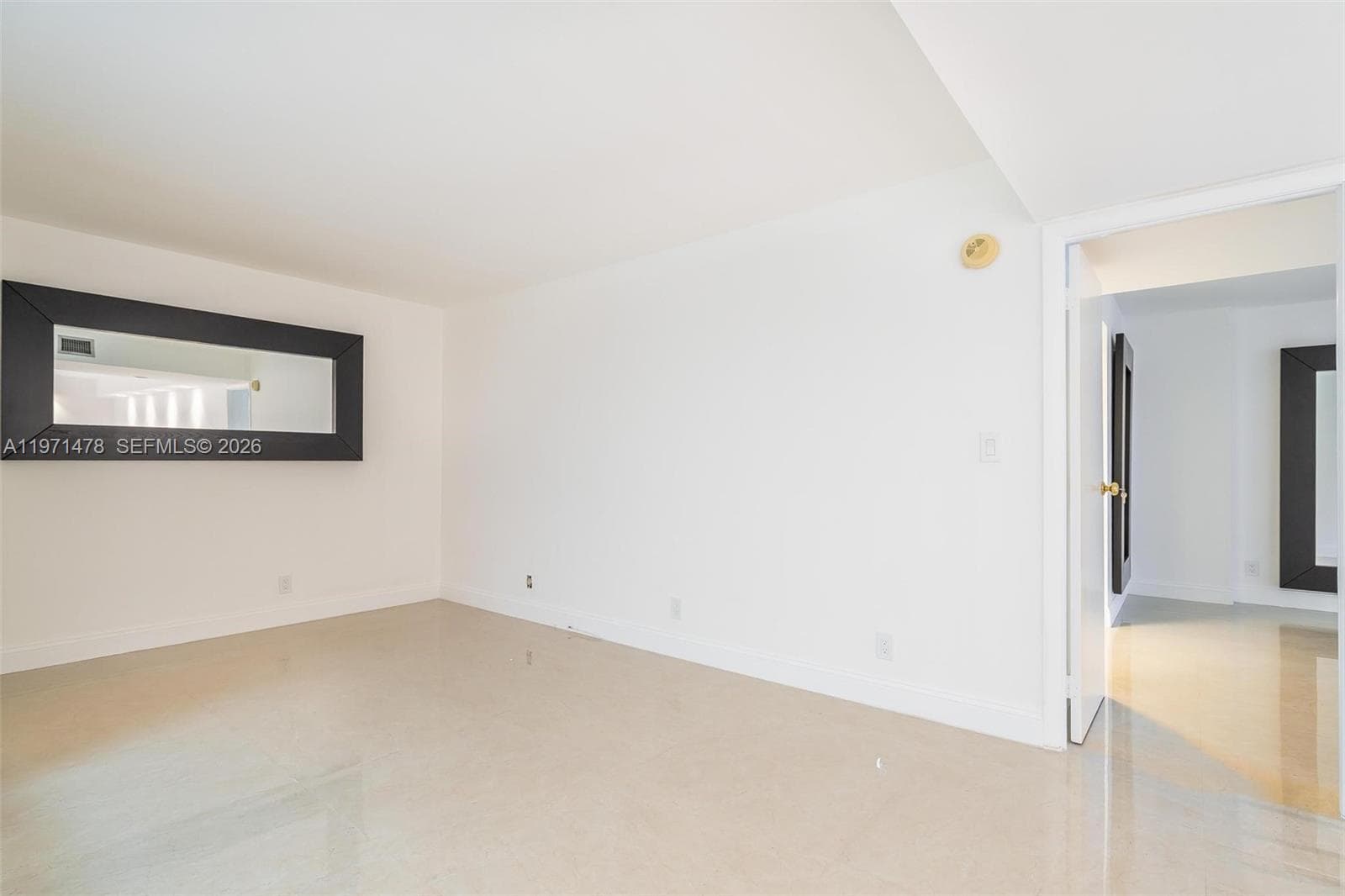20347 W Country Club Dr, Aventura FL 33180 — 14