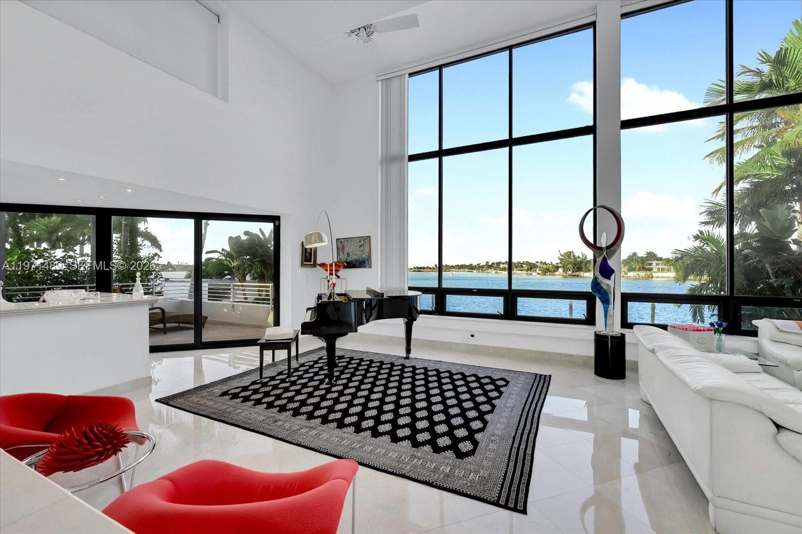 279 N Hibiscus Dr, Miami Beach FL 33139 — 27