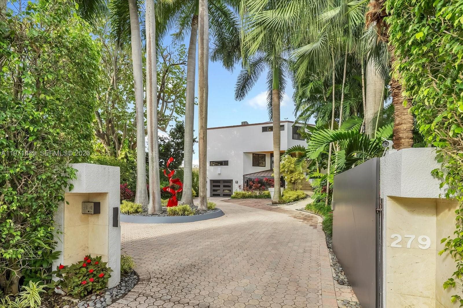 279 N Hibiscus Dr, Miami Beach FL 33139 — 22