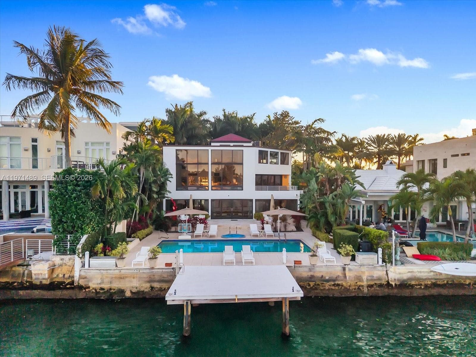 279 N Hibiscus Dr, Miami Beach FL 33139 — 9