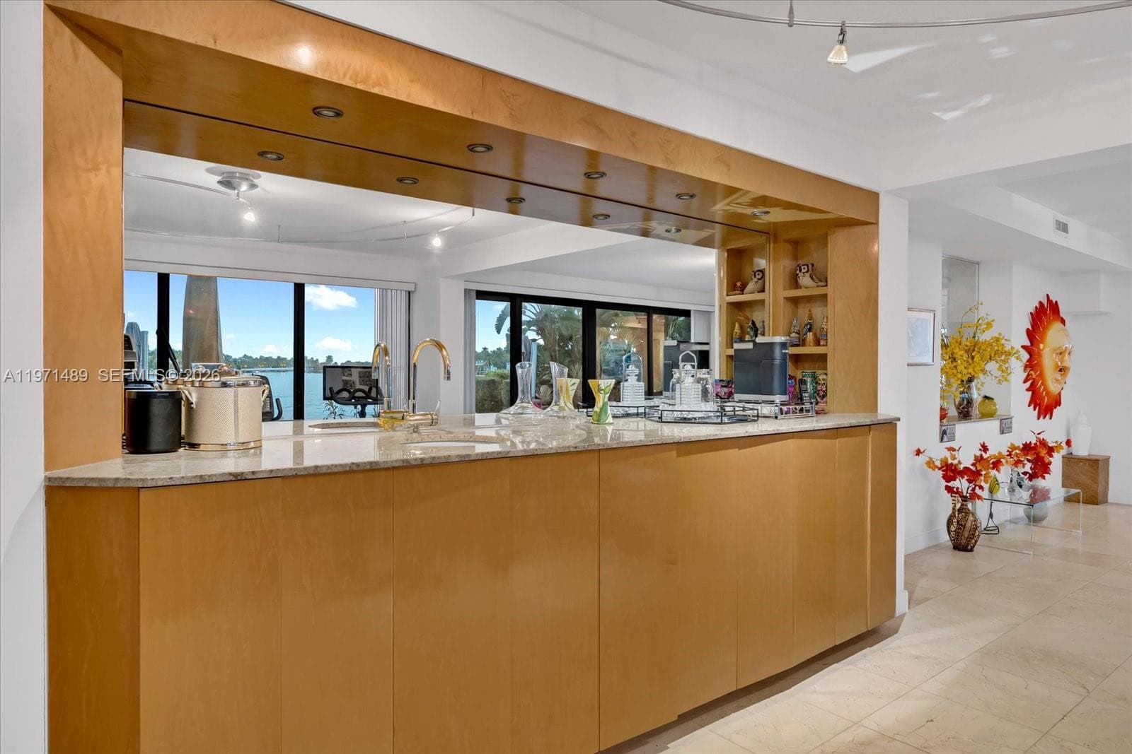 279 N Hibiscus Dr, Miami Beach FL 33139 — 50