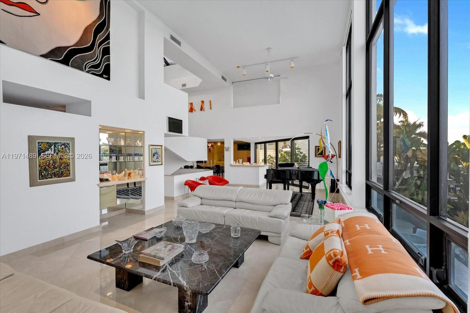 279 N Hibiscus Dr, Miami Beach FL 33139 — 29