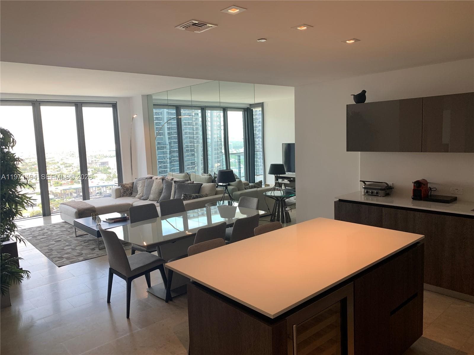 68 SE 6th St # 3010, Miami FL 33131 — 23