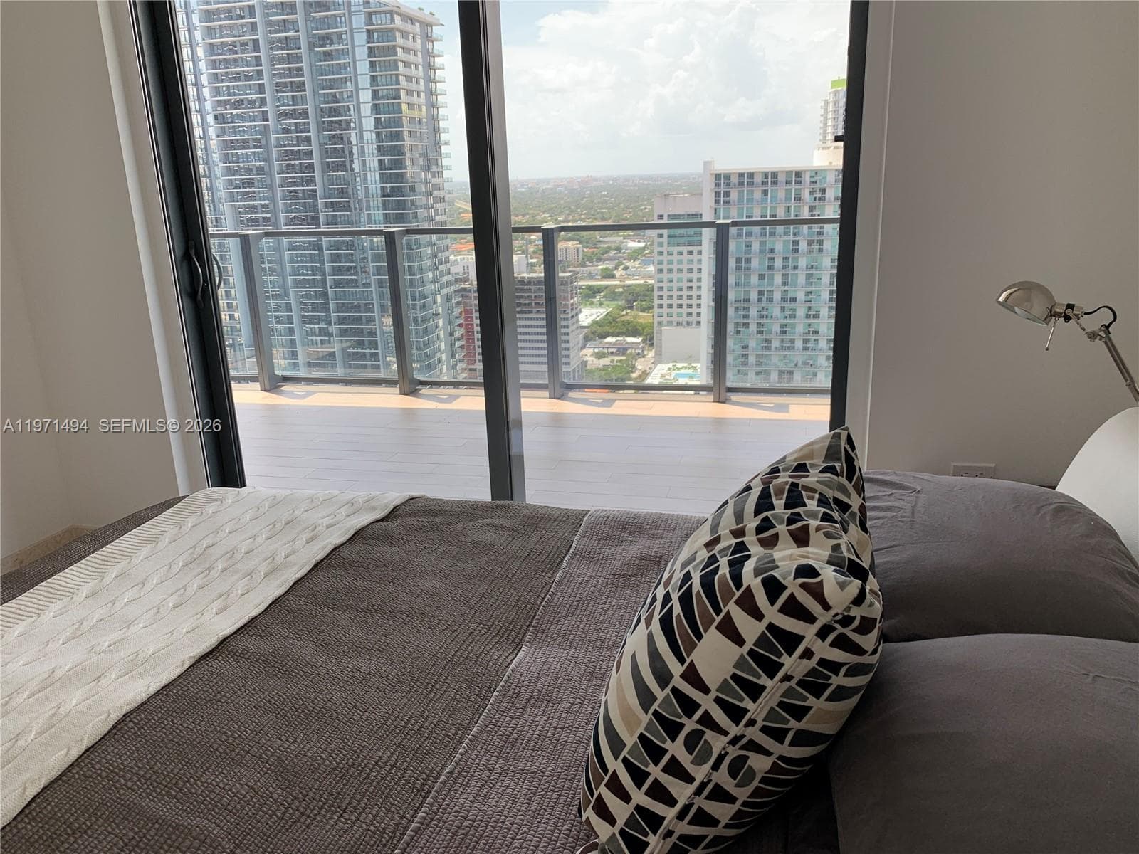 68 SE 6th St # 3010, Miami FL 33131 — 43