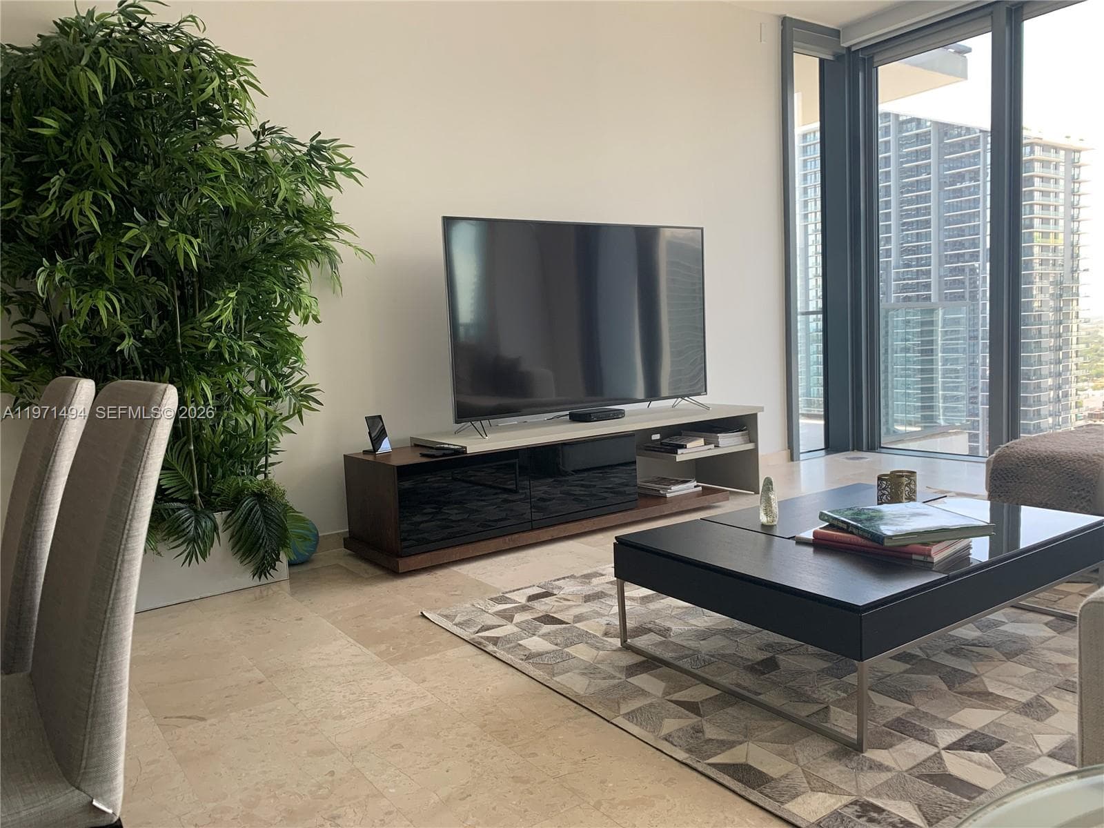 68 SE 6th St # 3010, Miami FL 33131 — 7