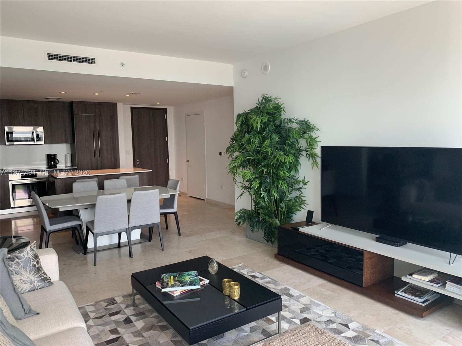 68 SE 6th St # 3010, Miami FL 33131 — 3