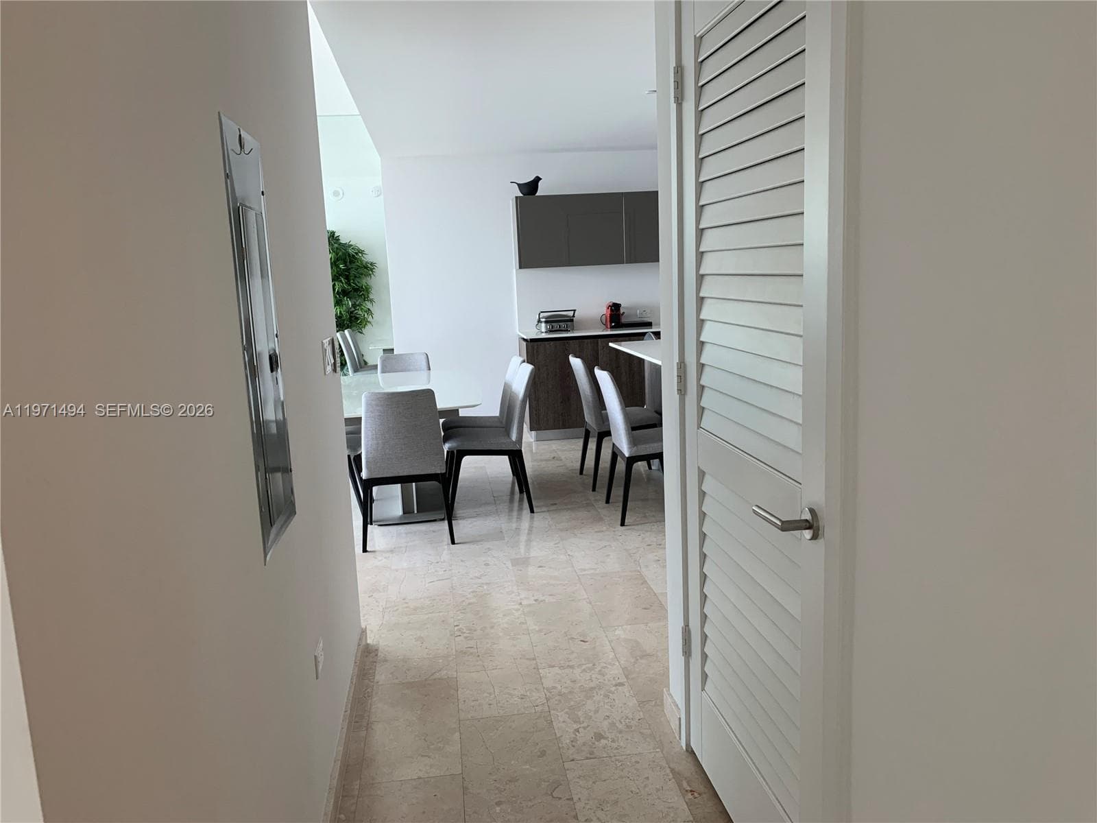 68 SE 6th St # 3010, Miami FL 33131 — 30