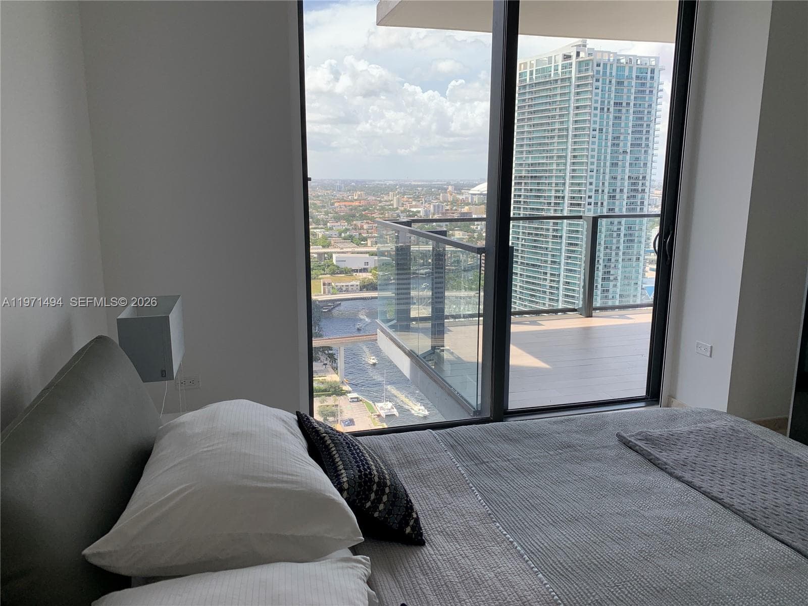 68 SE 6th St # 3010, Miami FL 33131 — 38