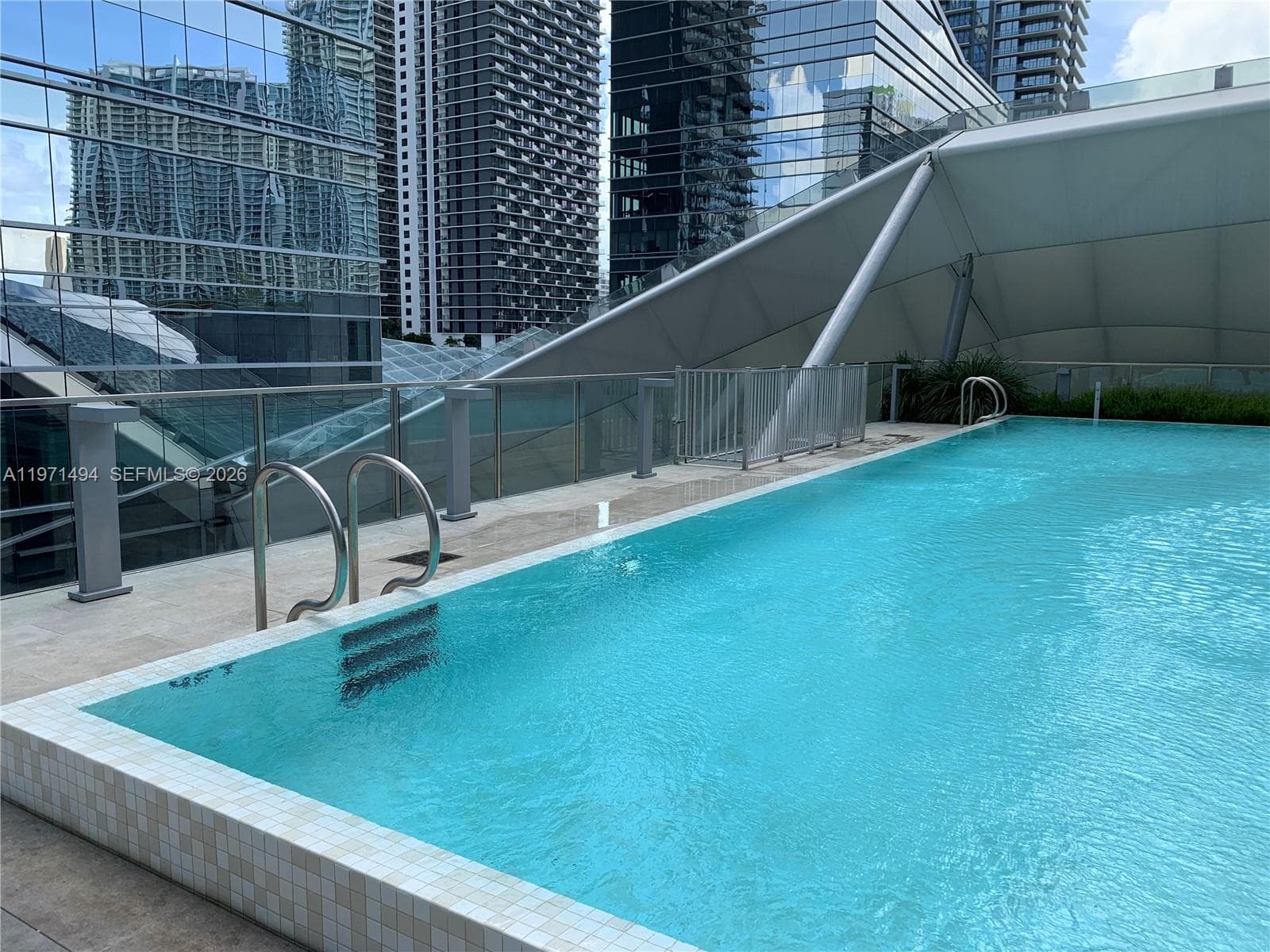 68 SE 6th St # 3010, Miami FL 33131 — 64
