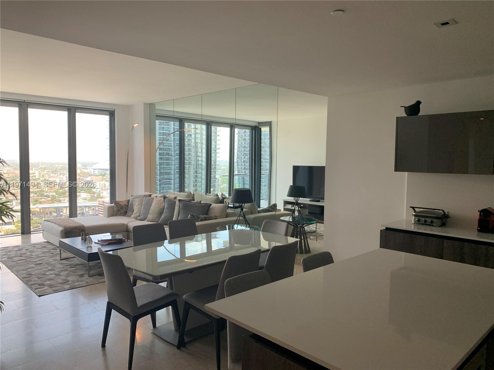 68 SE 6th St # 3010, Miami FL 33131 — 25