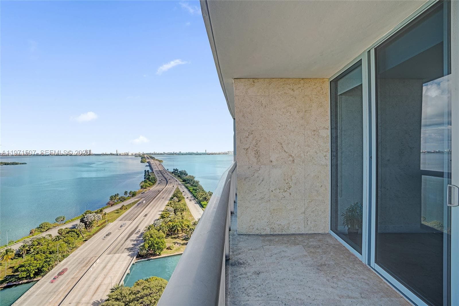 601 NE 36th St # 1908, Miami FL 33137 — 33
