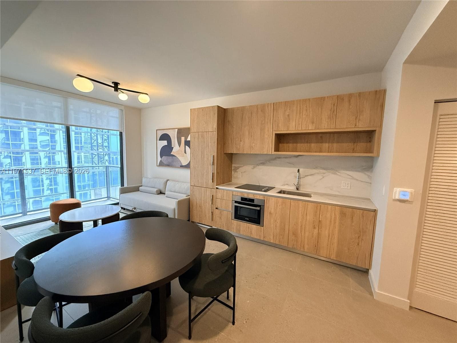 11 NE 6th # 1905, Miami FL 33132 — 2