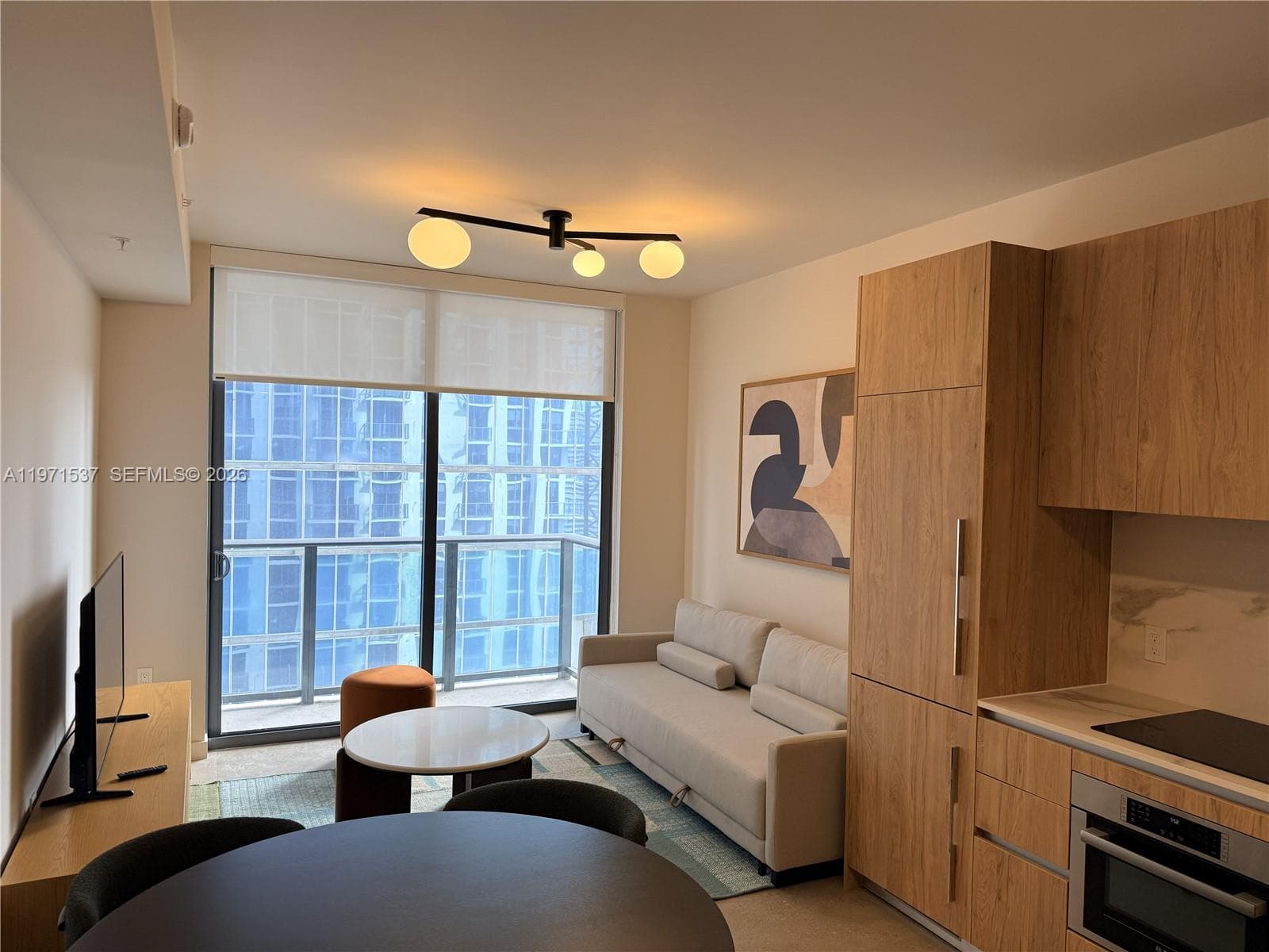 11 NE 6th # 1905, Miami FL 33132 — 5