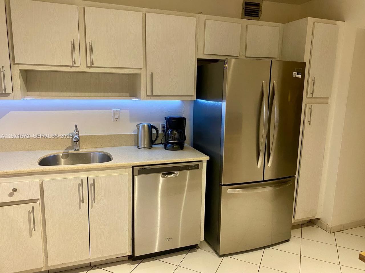 100 Bayview Dr # 516, Sunny Isles Beach FL 33160 — 3