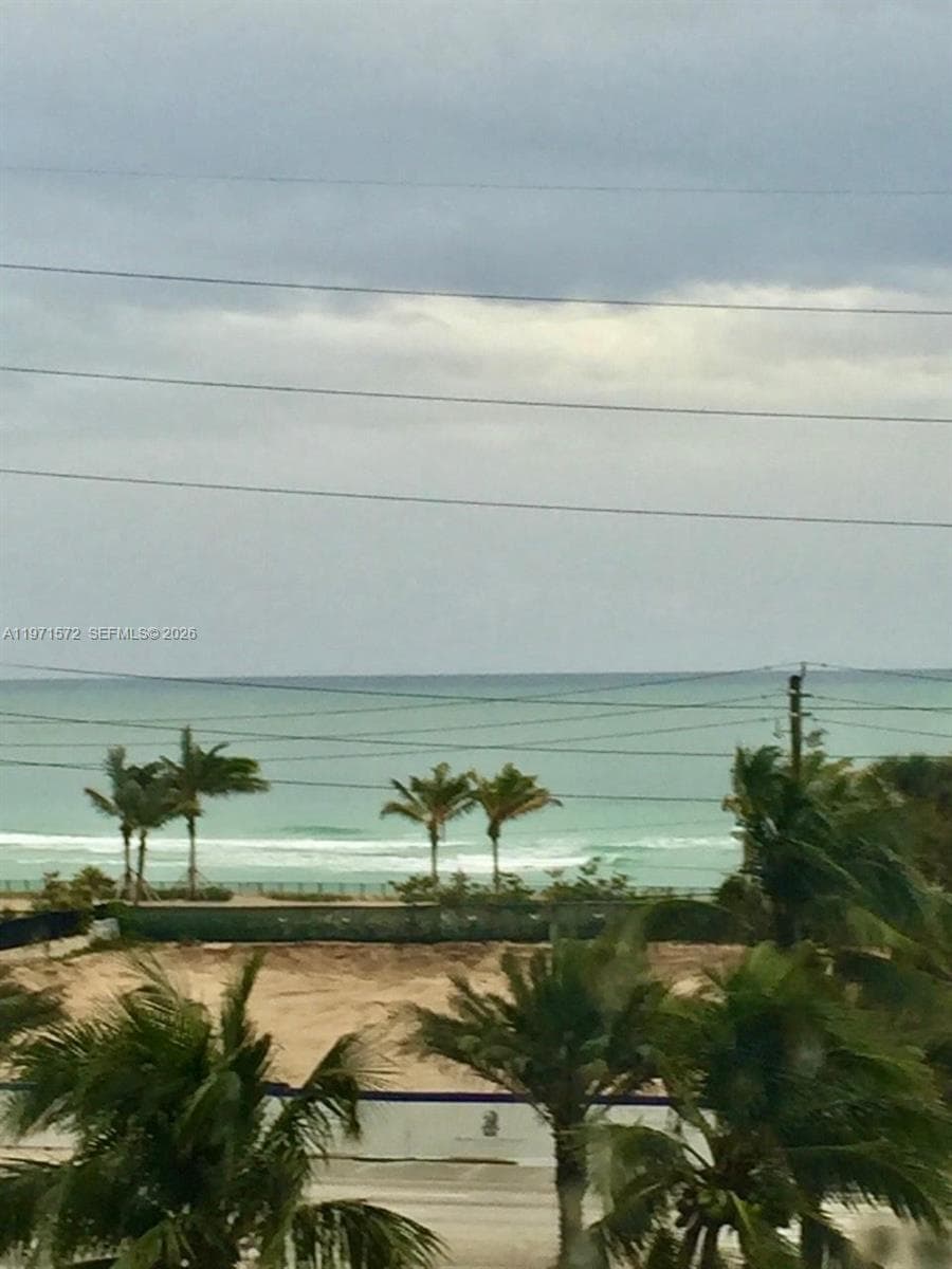 100 Bayview Dr # 516, Sunny Isles Beach FL 33160 — 39