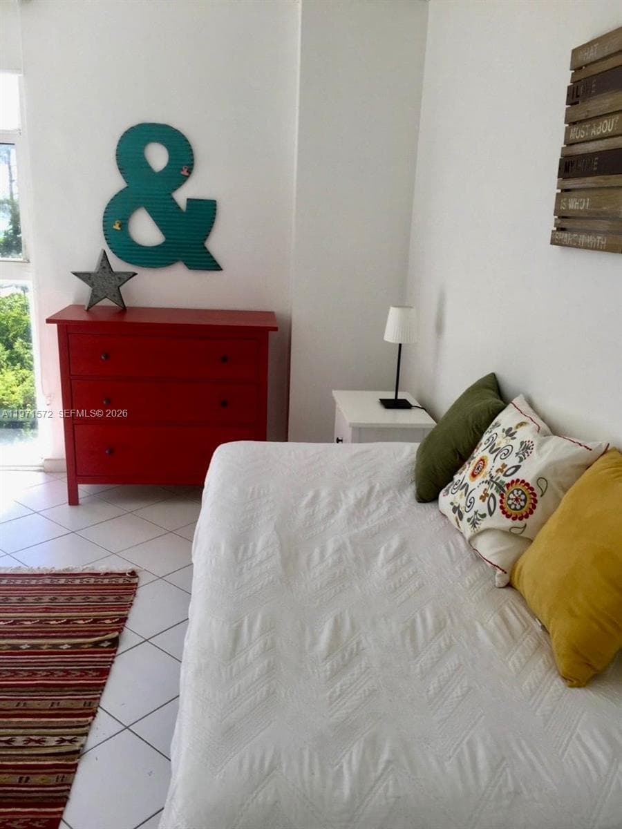 100 Bayview Dr # 516, Sunny Isles Beach FL 33160 — 21