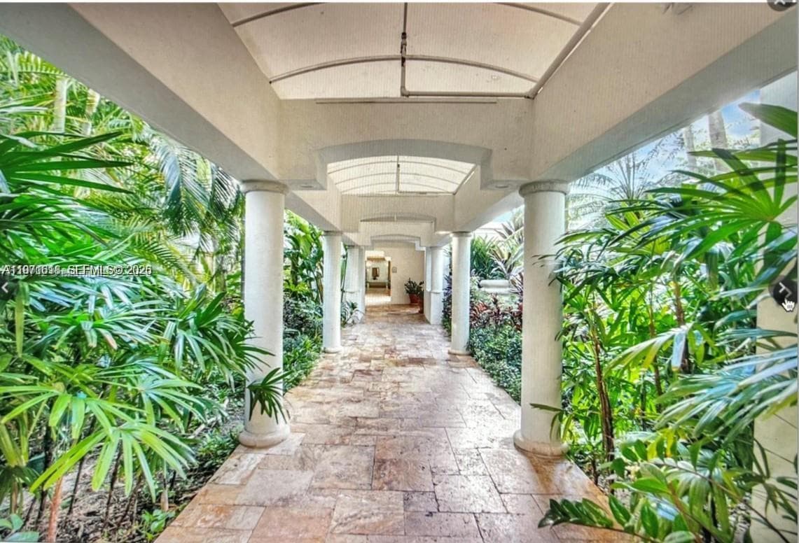 3900 Island Blvd # B308, Aventura FL 33160 — 1