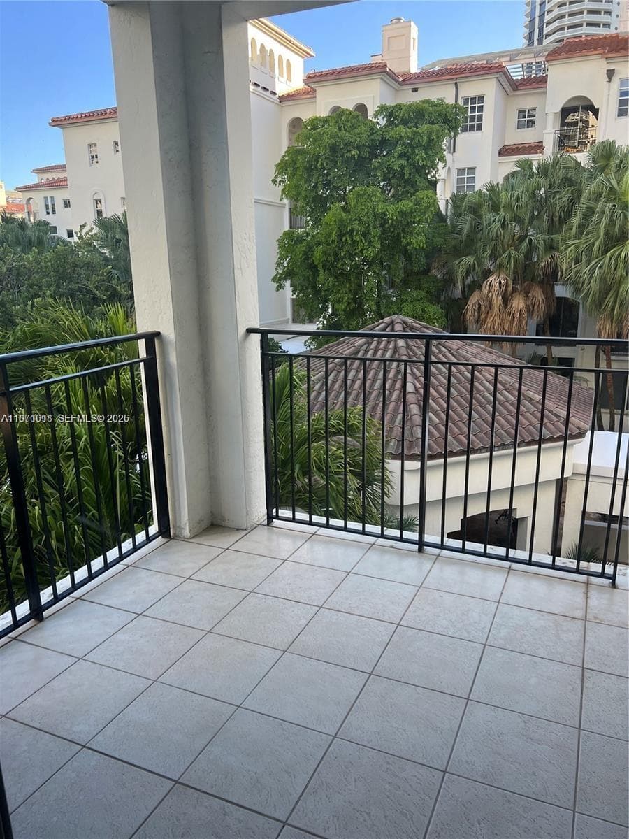3900 Island Blvd # B308, Aventura FL 33160 — 14