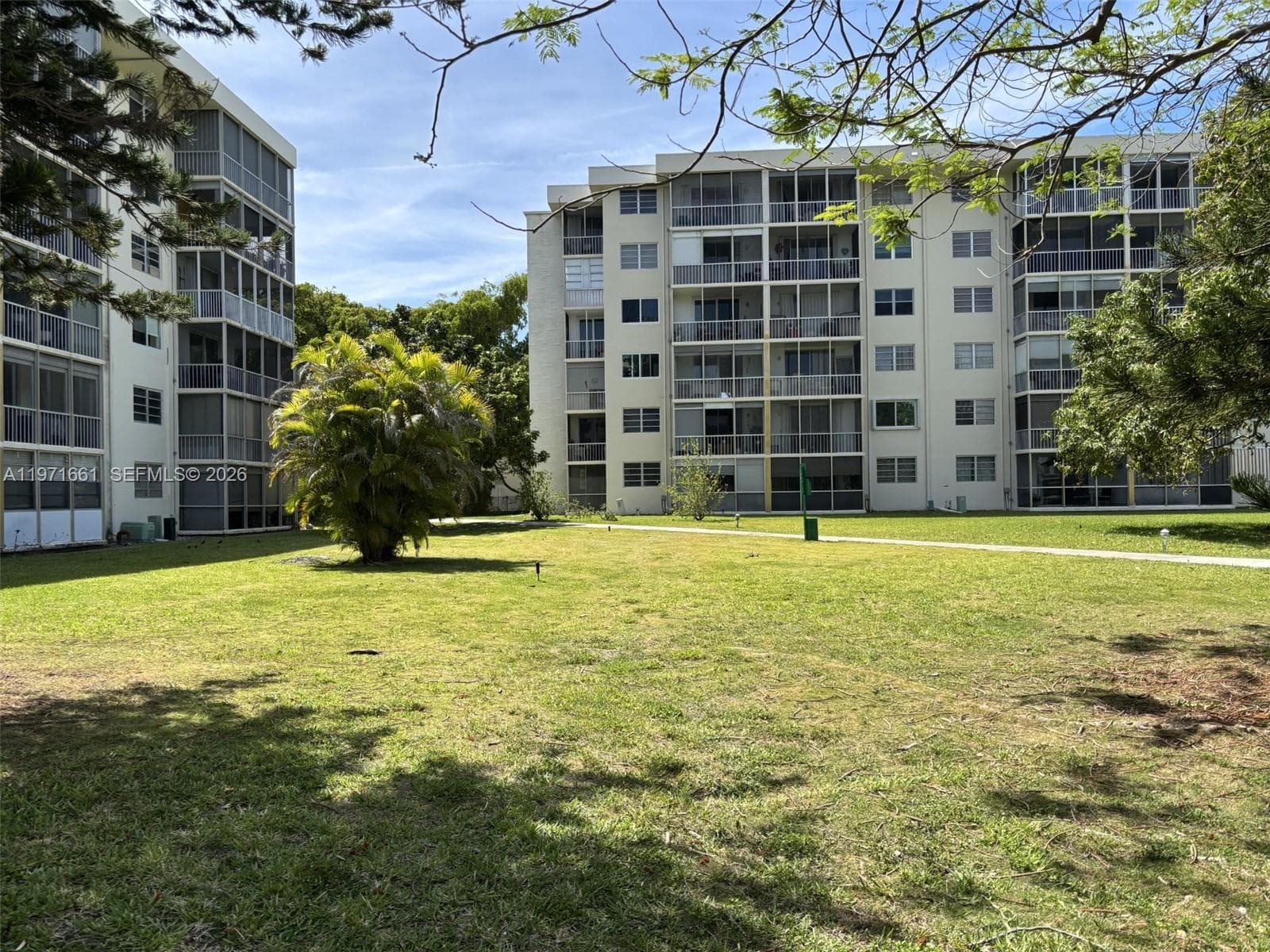 2903 Point East Dr # K207, Aventura FL 33160 — 32
