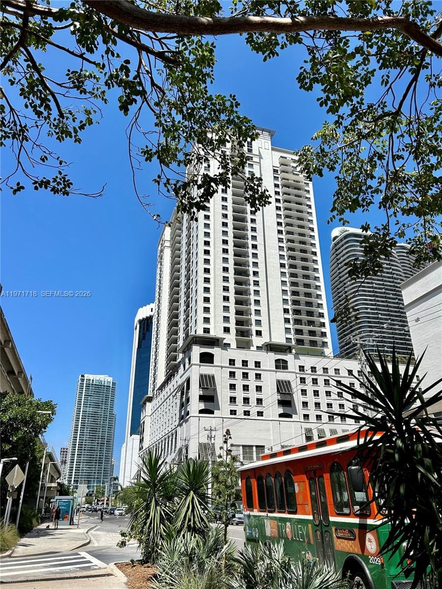 999 SW 1st Ave # 2114, Miami FL 33130 — 7
