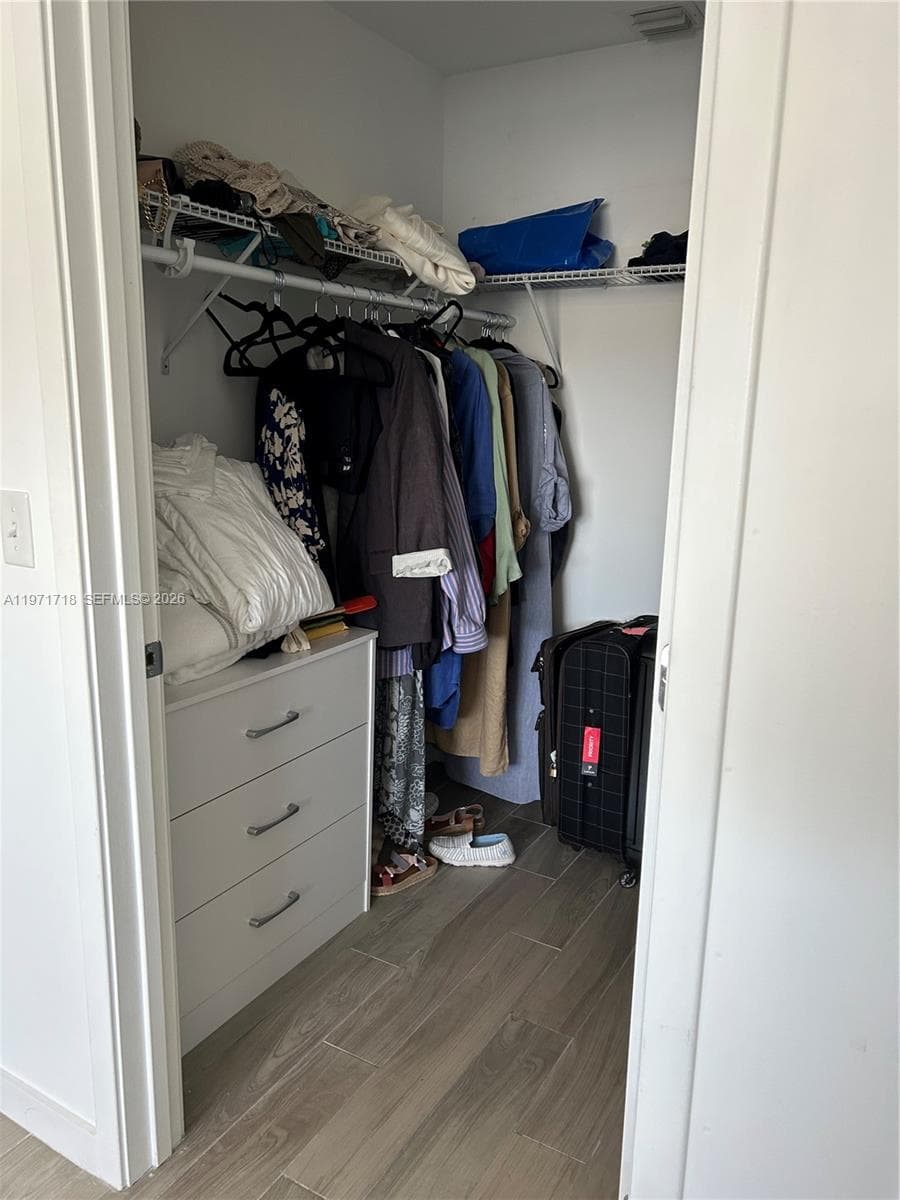 999 SW 1st Ave # 2114, Miami FL 33130 — 32