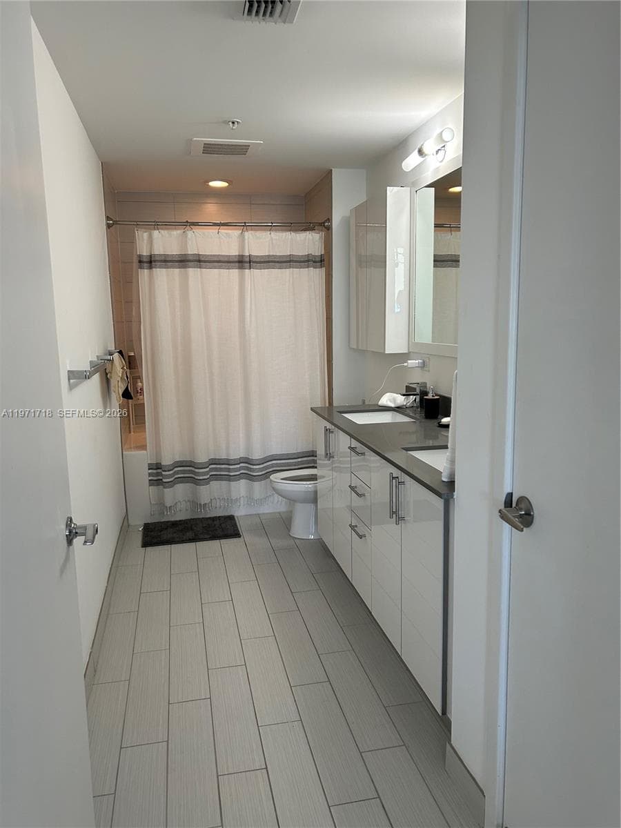999 SW 1st Ave # 2114, Miami FL 33130 — 33