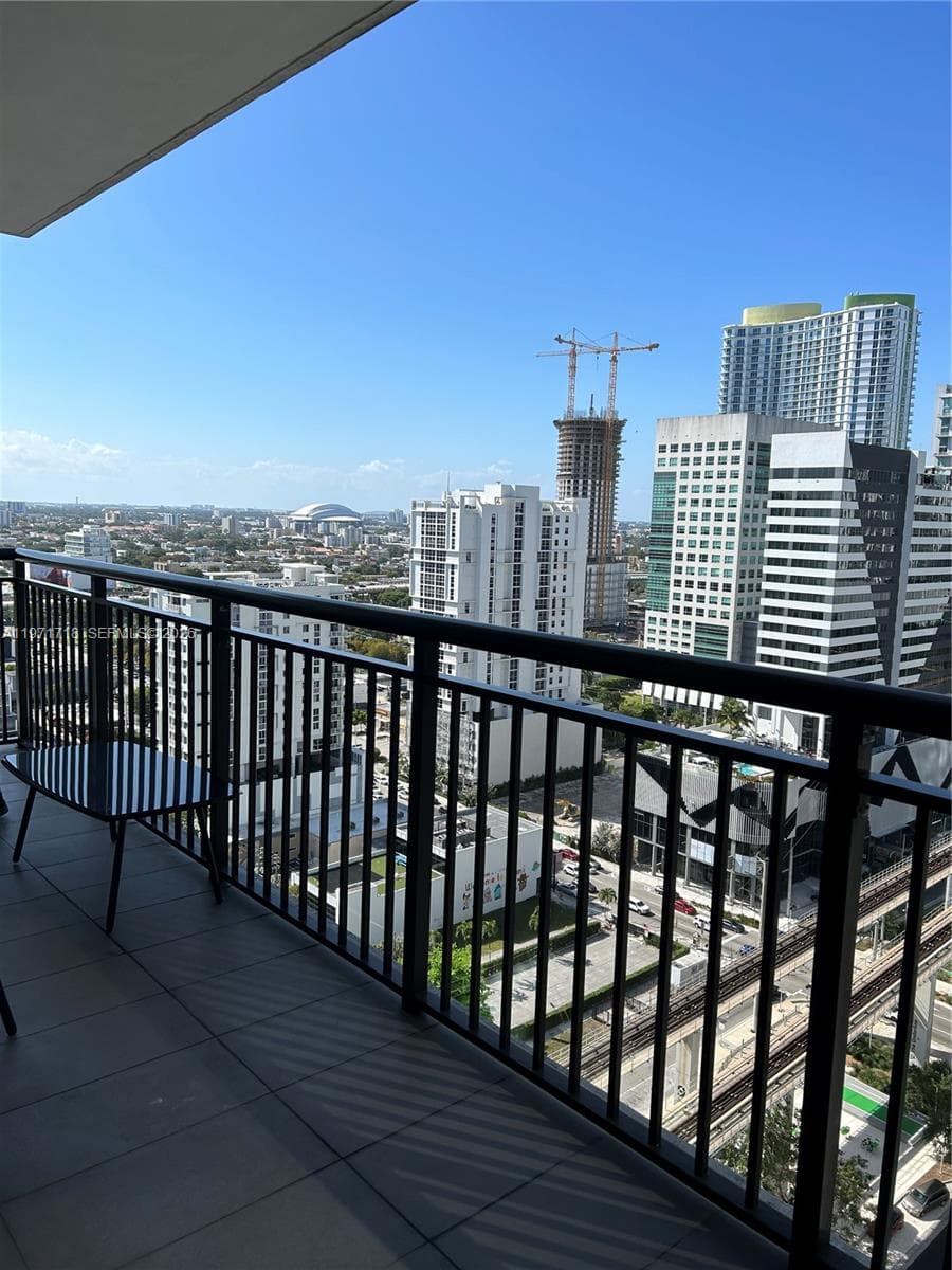 999 SW 1st Ave # 2114, Miami FL 33130 — 14