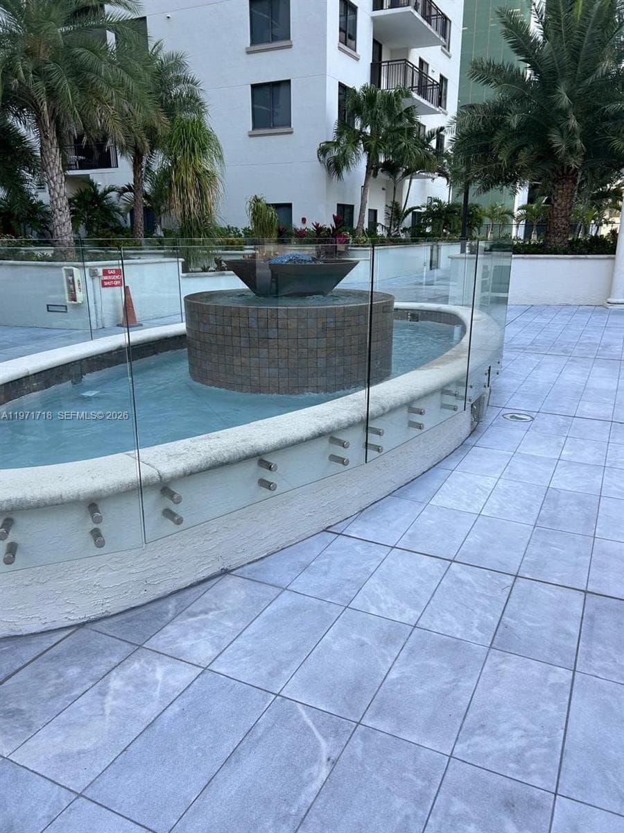 999 SW 1st Ave # 2114, Miami FL 33130 — 40