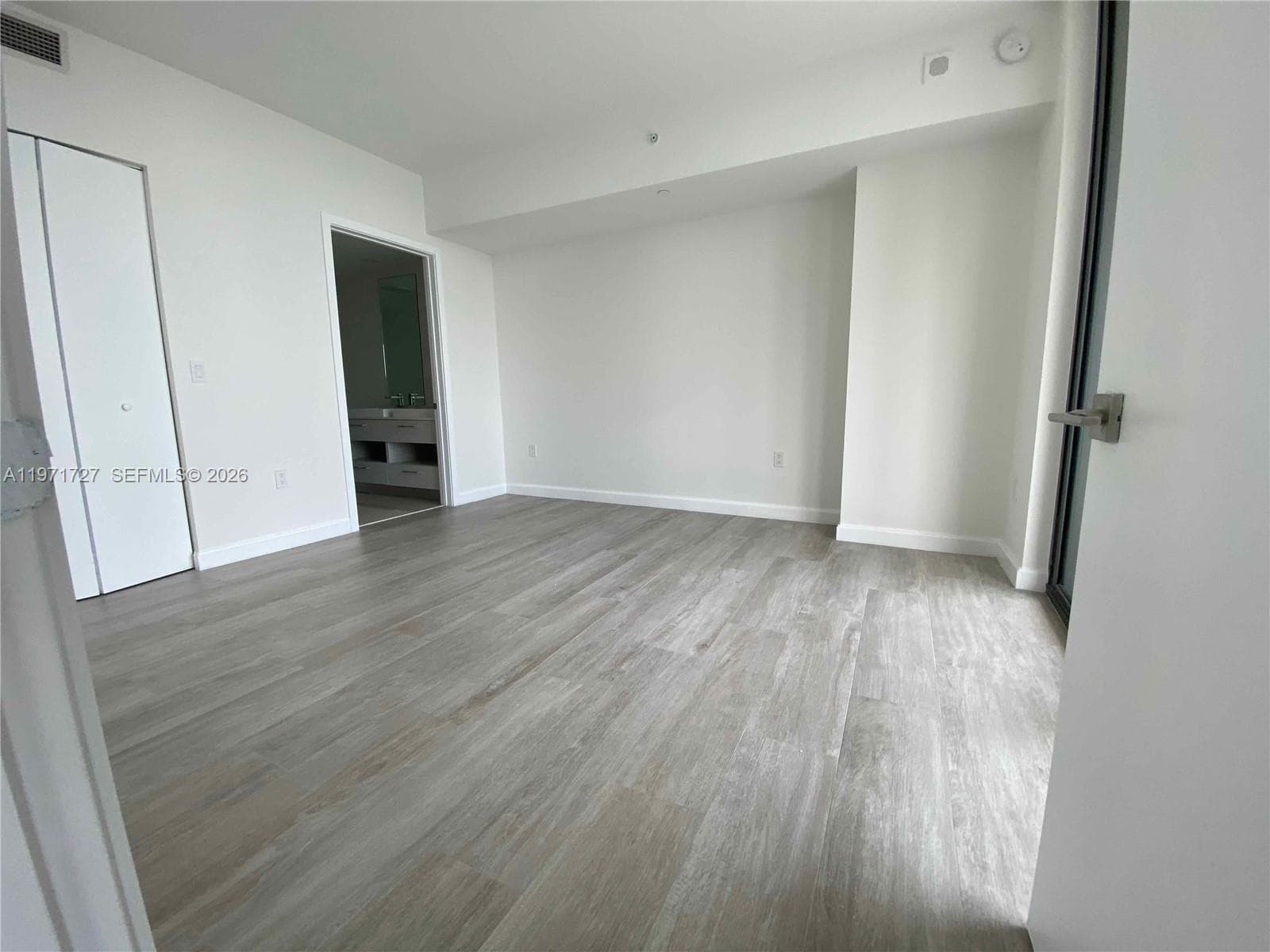 45 SW 9th St # 3703, Miami FL 33130 — 26